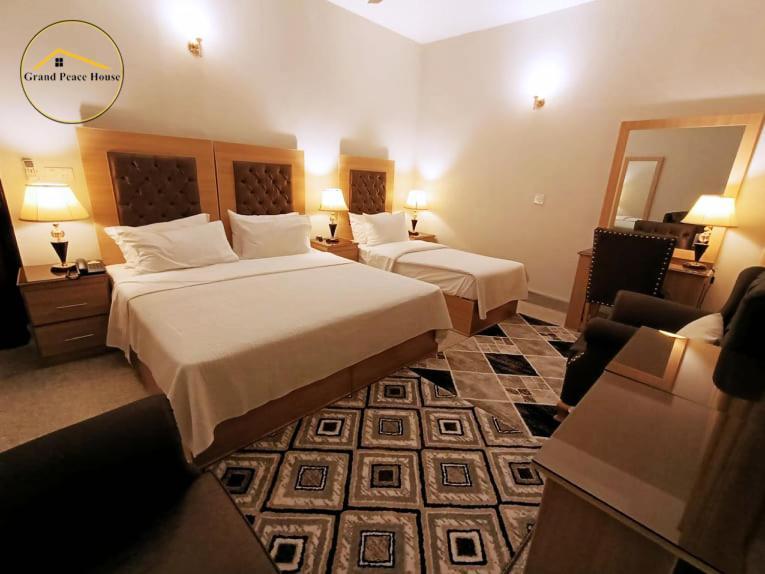 Grand Peace House II Bed & Breakfast Islamabad Exterior foto