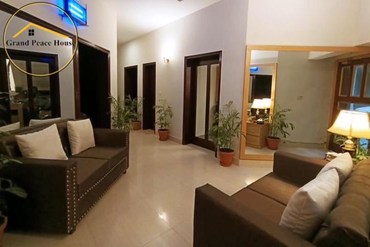 Grand Peace House II Bed & Breakfast Islamabad Exterior foto