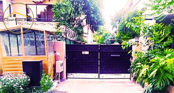 Grand Peace House II Bed & Breakfast Islamabad Exterior foto